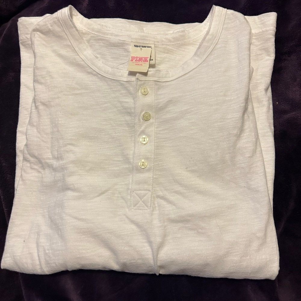 NWT Victoria’s Secret PINK long sleeved top (L)